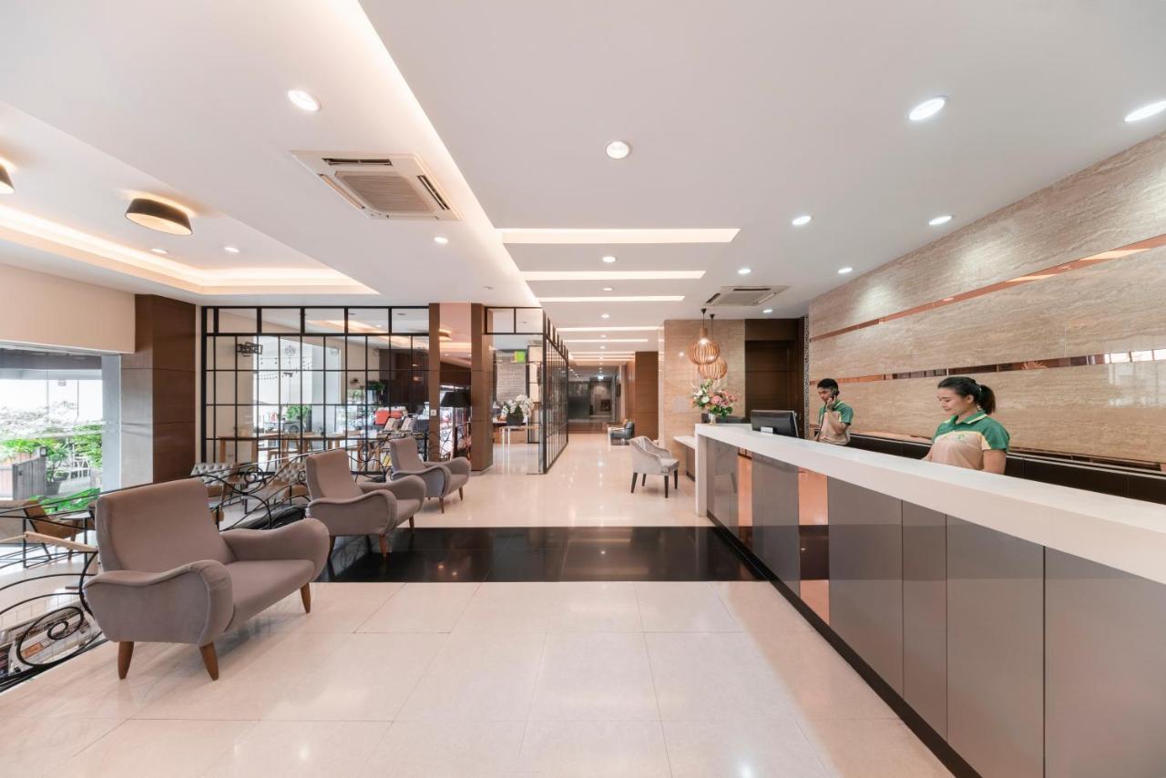 At 115 Hotel By Rompo Bangkok Bagian luar foto
