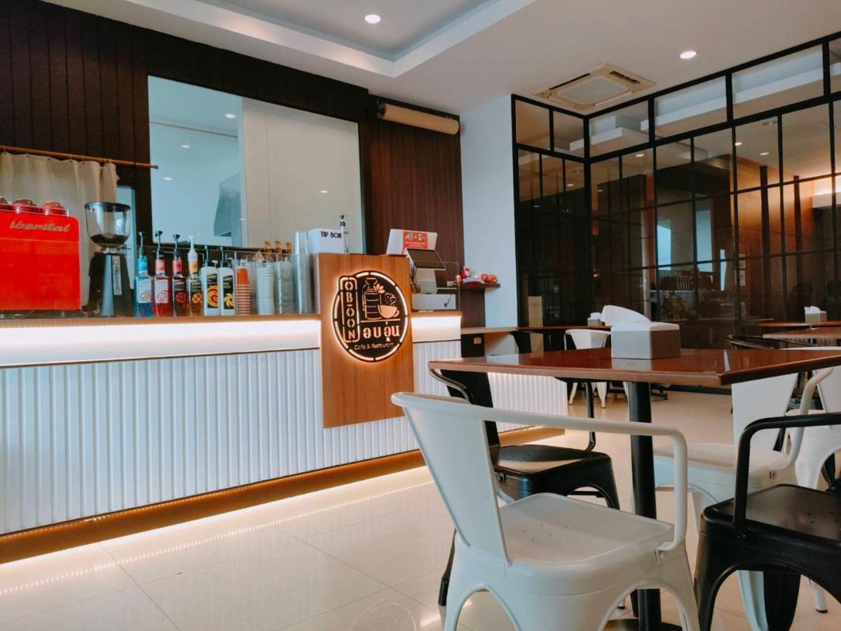 At 115 Hotel By Rompo Bangkok Bagian luar foto
